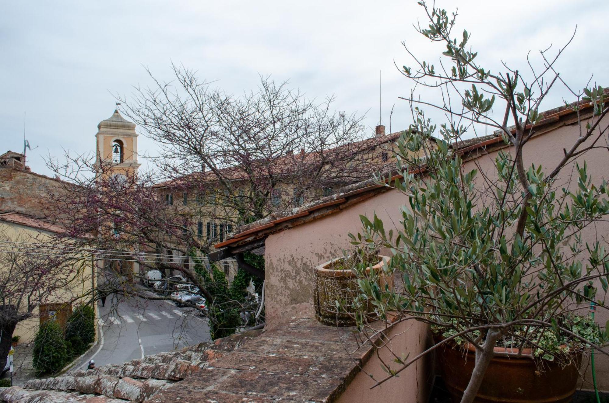 Bed and Breakfast Antica Dimora Leones Palaia Exterior foto