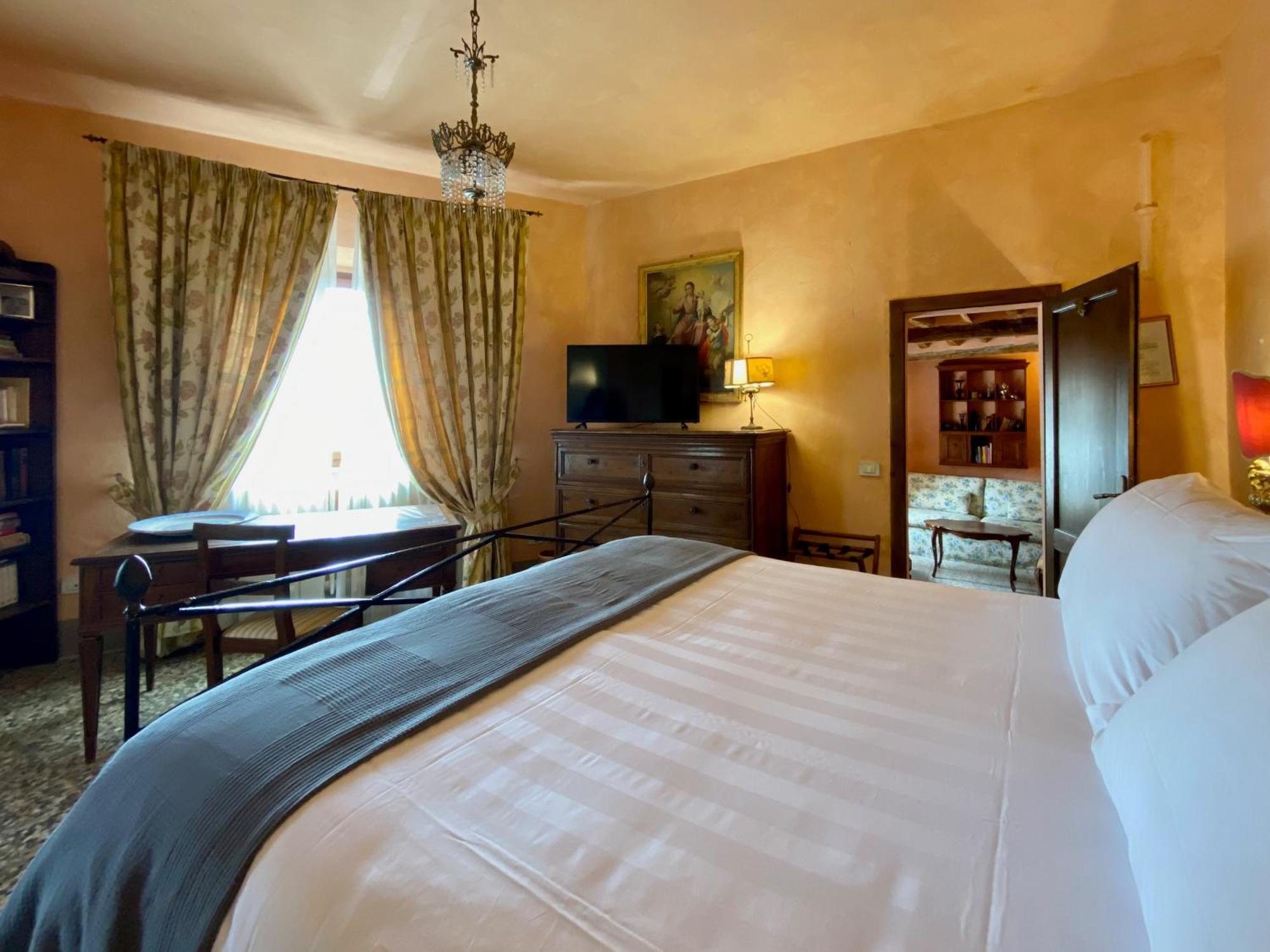 Bed and Breakfast Antica Dimora Leones Palaia Exterior foto