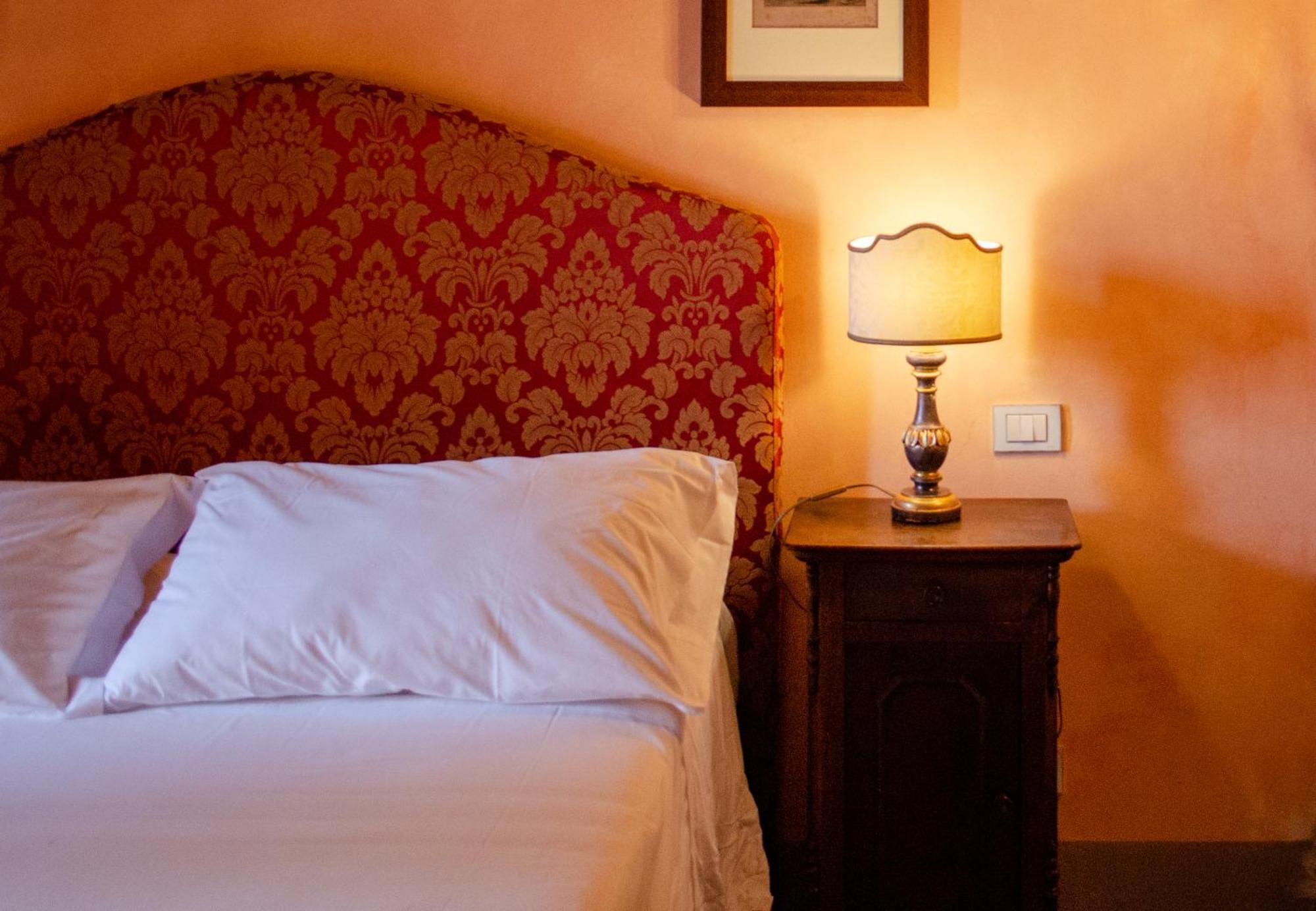 Bed and Breakfast Antica Dimora Leones Palaia Exterior foto